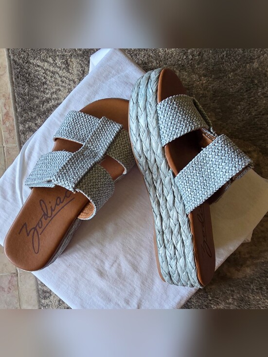 Zodiac Shoes - Zodiac Braided Double-Strap Light Blue Platform Slides size 10